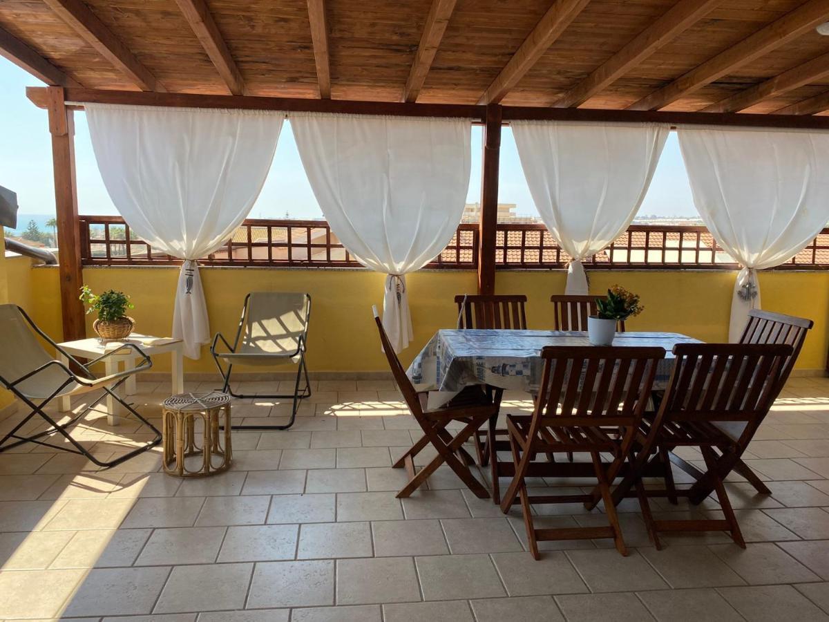Casa Vacanze Il Giardino Dei Girasoli Marina di Ragusa Exterior photo