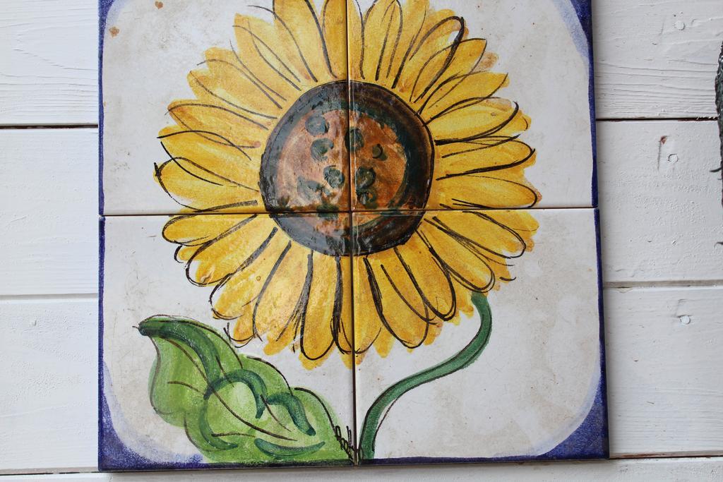 Casa Vacanze Il Giardino Dei Girasoli Marina di Ragusa Exterior photo