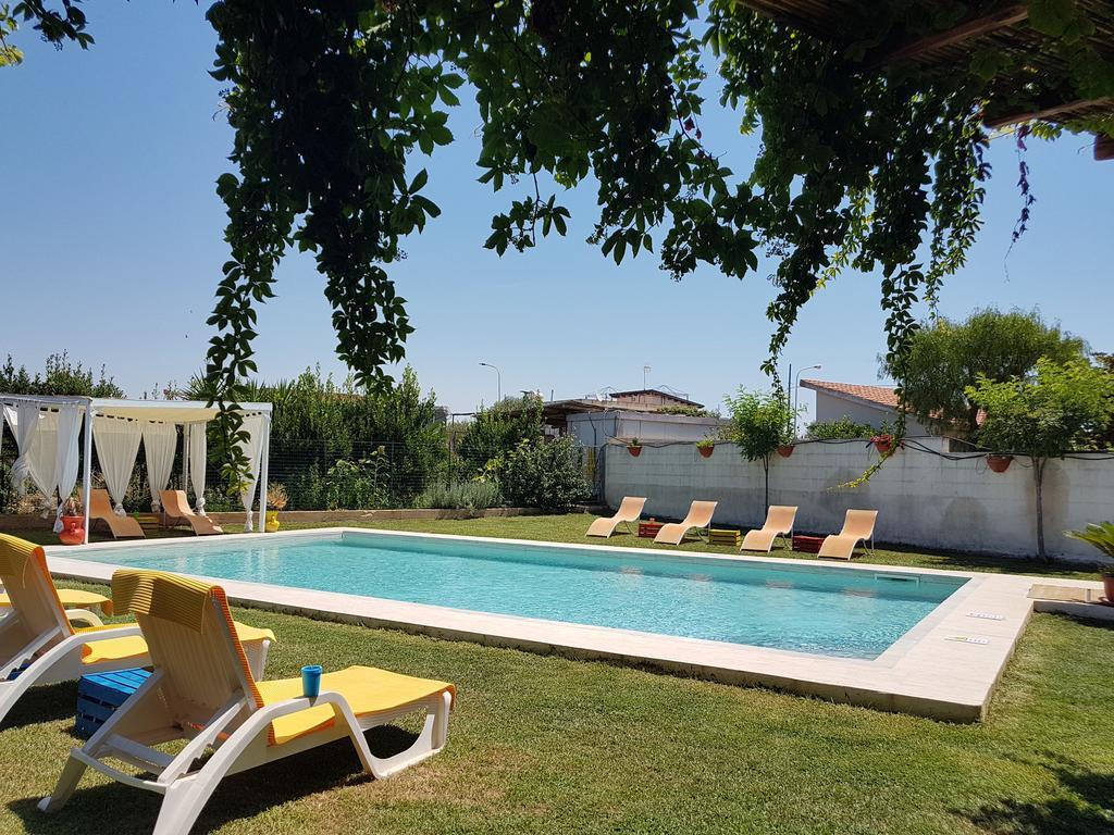 Casa Vacanze Il Giardino Dei Girasoli Marina di Ragusa Exterior photo